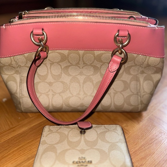 COACH MINI BROOKE CARRYALL WITH MATCHING WALLET - Picture 6 of 7